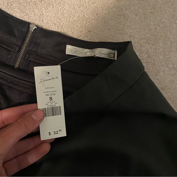 NWT Dynamite Faux Leather Mini Skirt - Picture 5 of 5